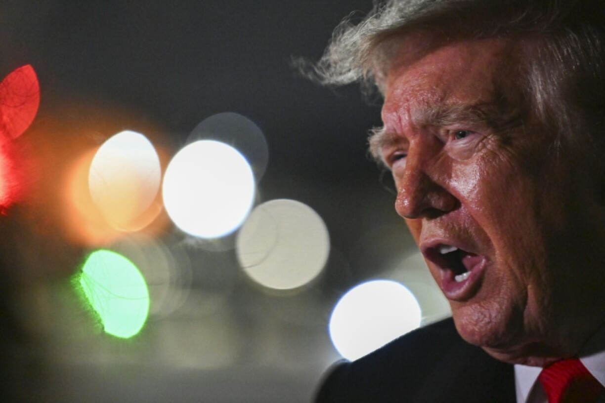 Le président Donald Trump s'adresse à des journalistes le 10 octobre 2026 dans le Maryland, aux Etats-Unis