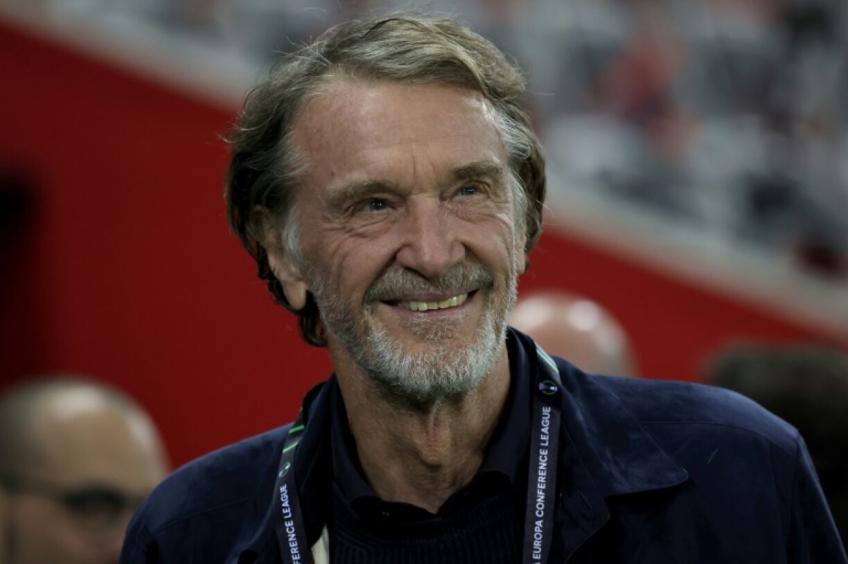Le patron d'Ineos, le Britannique Jim Ratcliffe, avant le match de Ligue Europa Conférence Nice-Bâle, le 20 avril 2023 à Nice