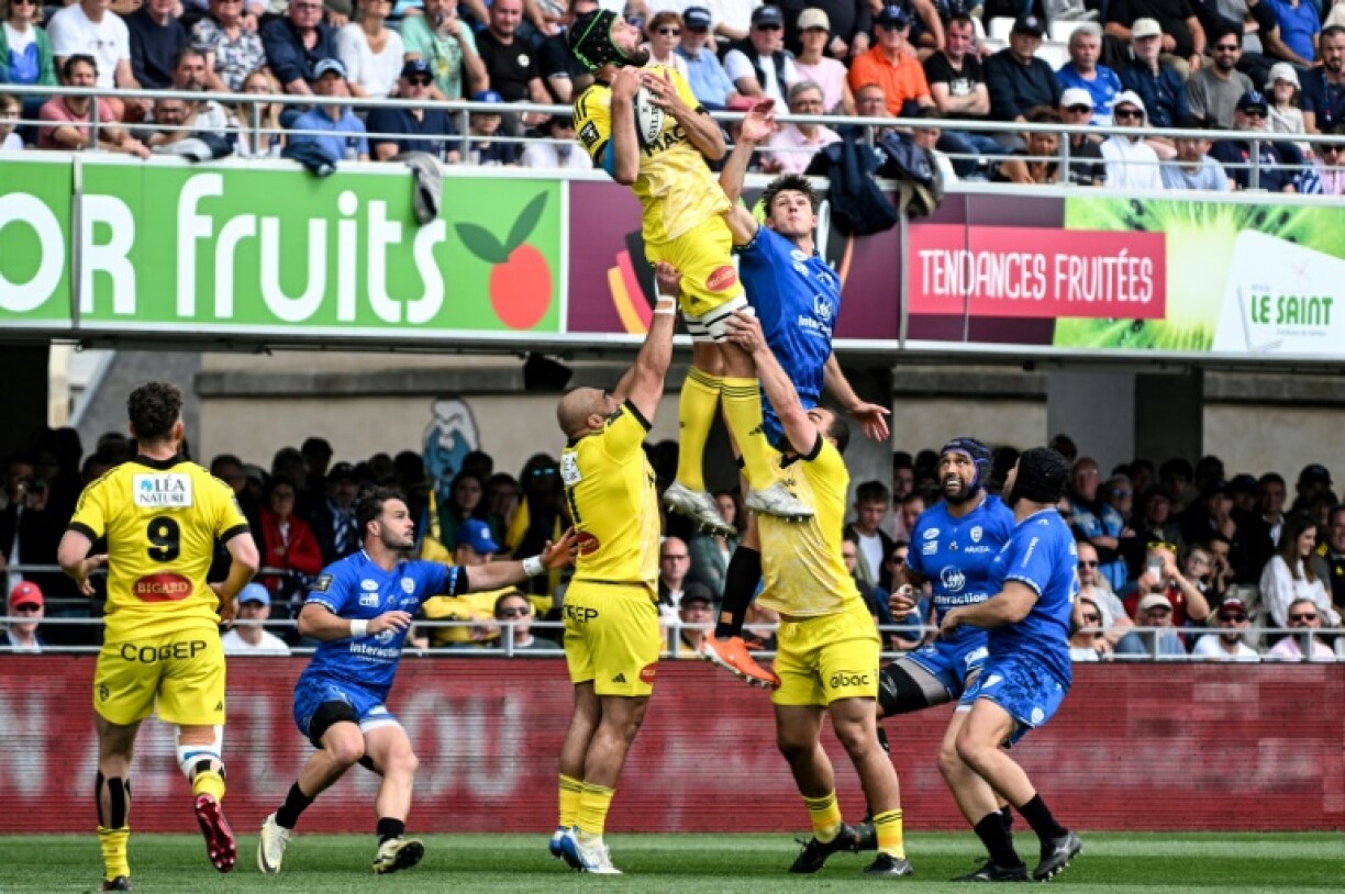 La Rochelle's French second row Thomas Lavault (Top-L) during the French Top 14 rugby union match against Vannes