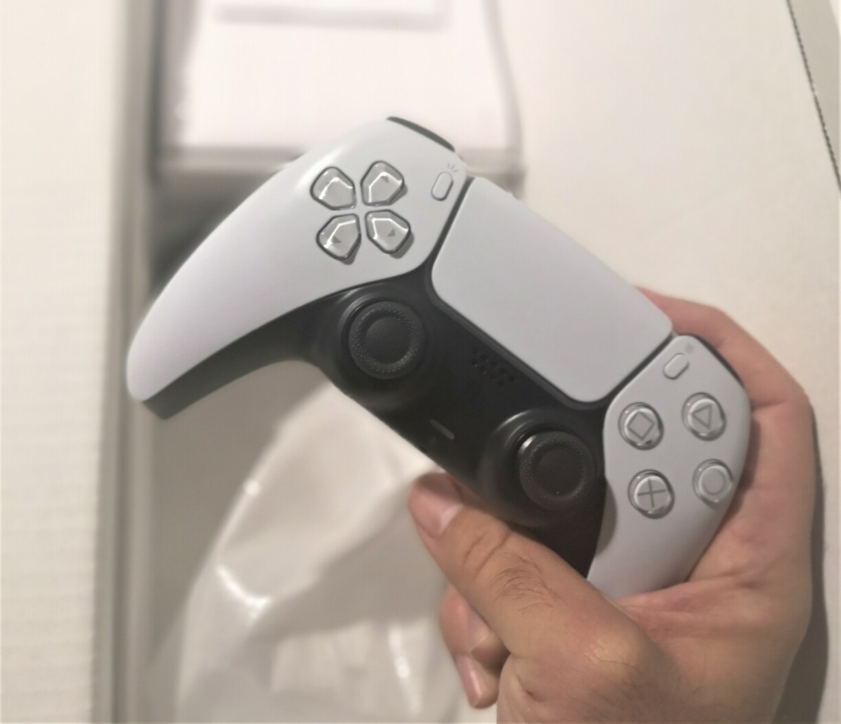 La manette DualSense offre de nouvelles sensations assez épatantes.