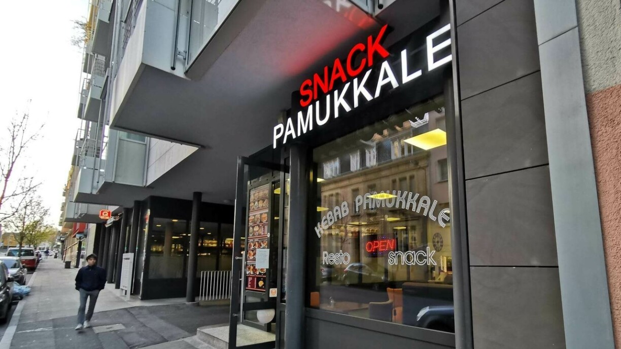 Au Snack Pamukkale, à Luxembourg, les tarifs des kebabs sont à peine plus élevés que de l'autre côté de la frontière française.