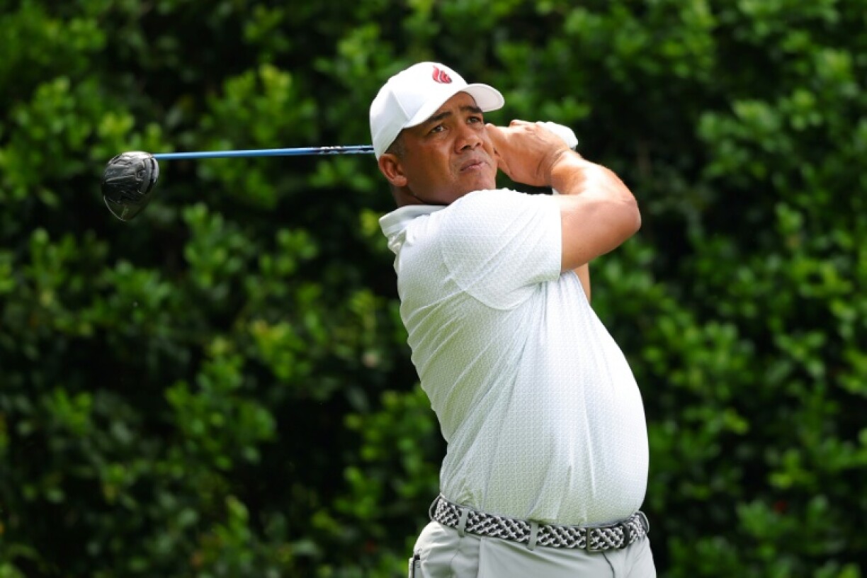 Jhonattan Vegas of Venezuela birdied five of his last six holes to seize a two-stroke lead after Thursday's first round of the PGA Championship