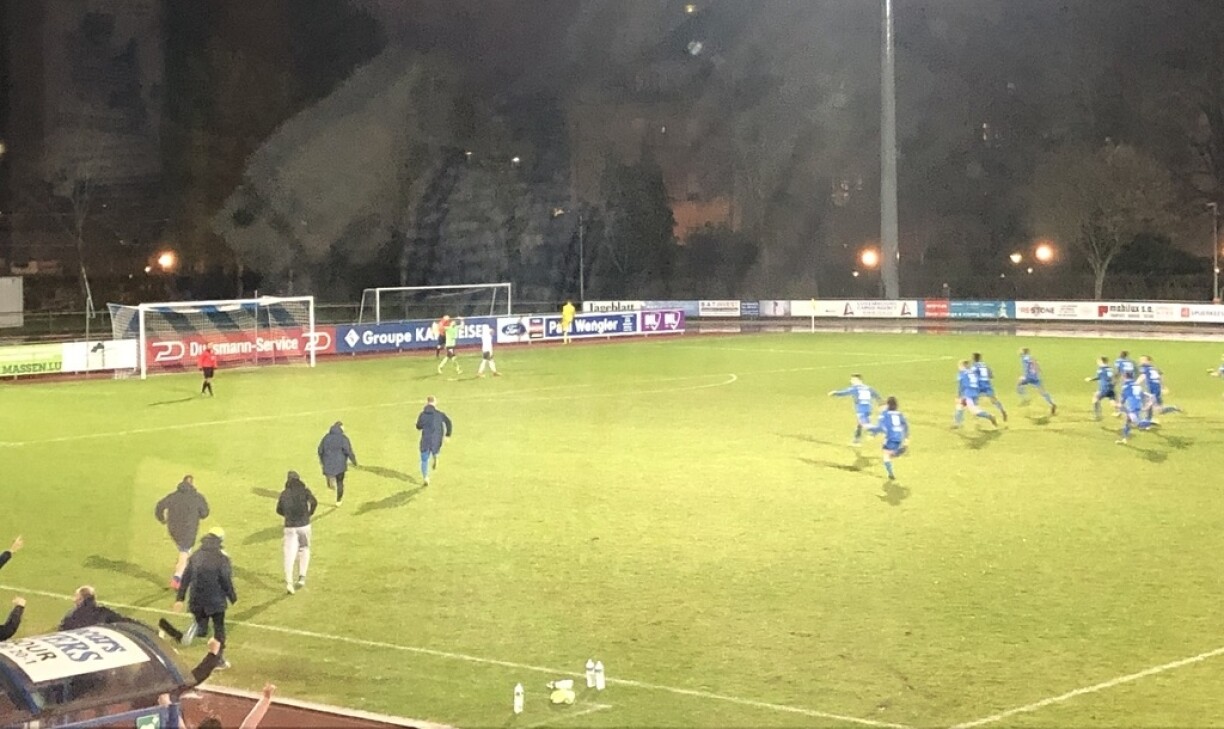 D'Etzella no der 8:7-Victoire géint Stroossen.