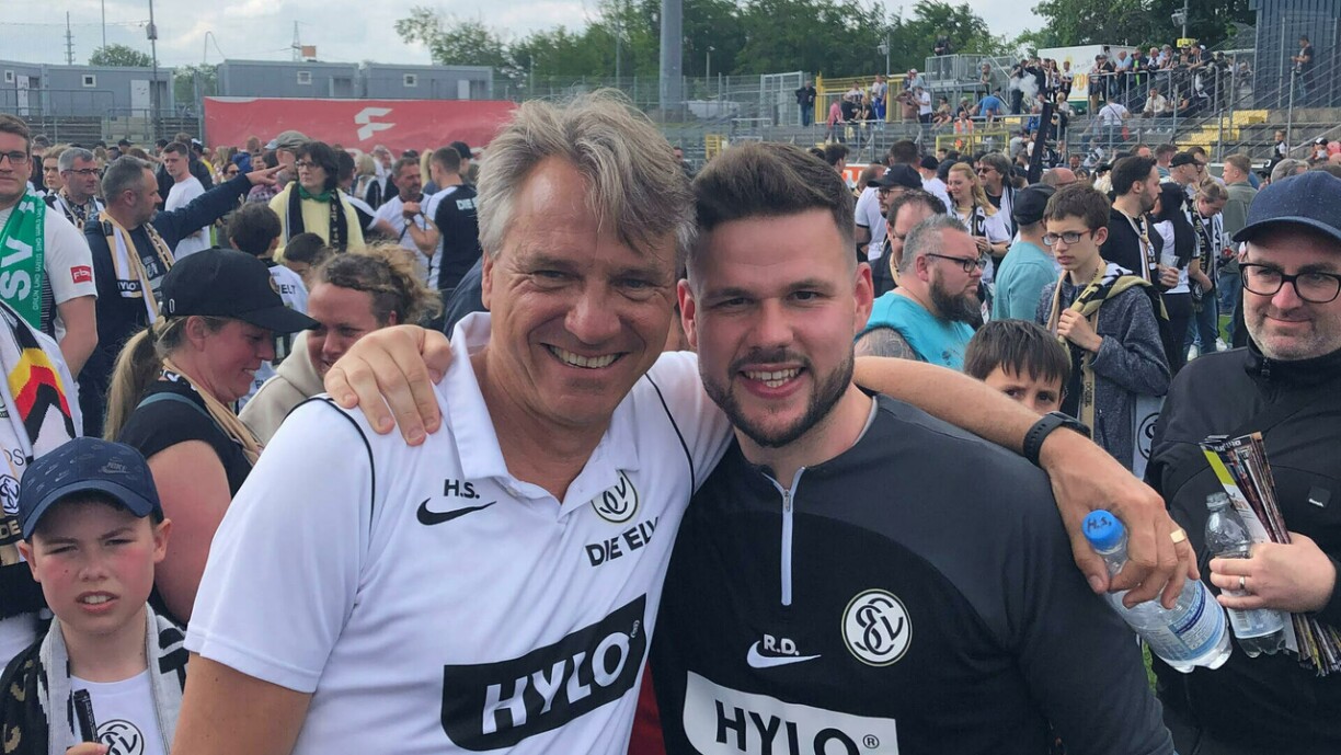 Den Trainerduo Horst Steffen (lénks) a Raphael Duarte maachen zu Elversberg eng gutt Aarbecht.