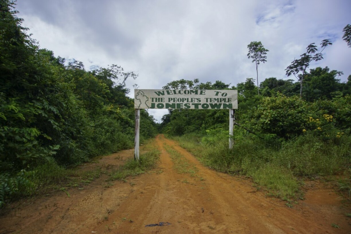 Deep in the Guyanese jungle, only a signpost and a nondescript plaque serve as memories of a cult settlement where, in 1978, one of the most spine-chilling mass murder-suicides in modern history took place