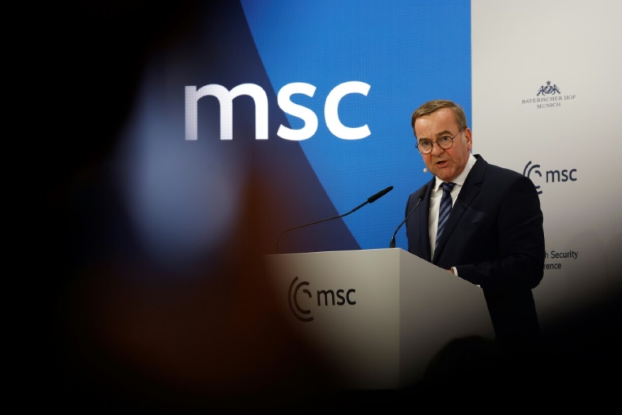Le ministre allemand de la Défense, Boris Pistorius, fait une déclaration lors de la 61e conférence de Munich sur la sécurité (MSC), dans le sud de l'Allemagne, le 14 février 2025