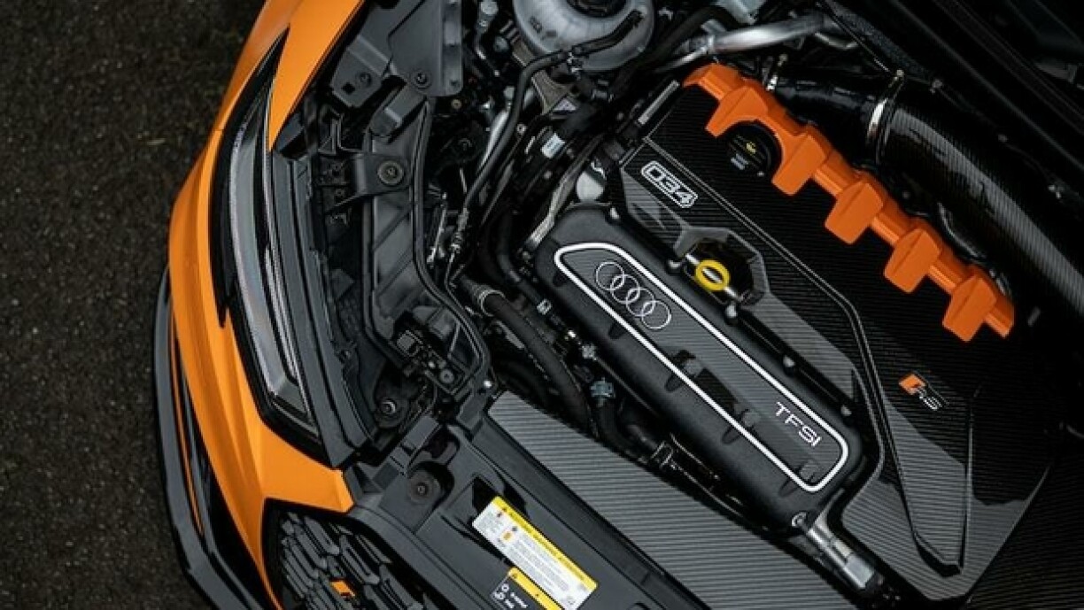 Voiture électrique en charge à Milan, en Italie, le 23 mars 2023