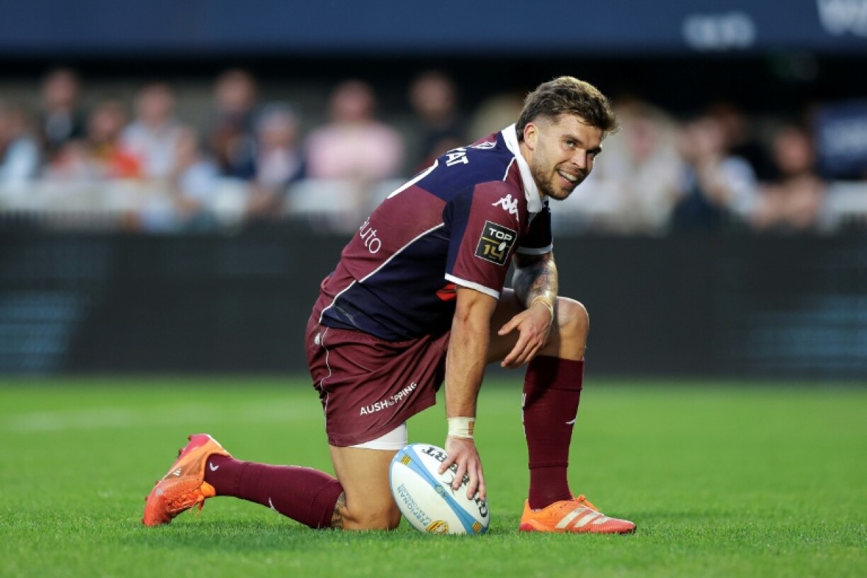 Bordeaux-Begles's France fly-half Matthieu Jalibert set off from his own 22 with a quickly-taken tap penalty to score the final effort on 64 minutes