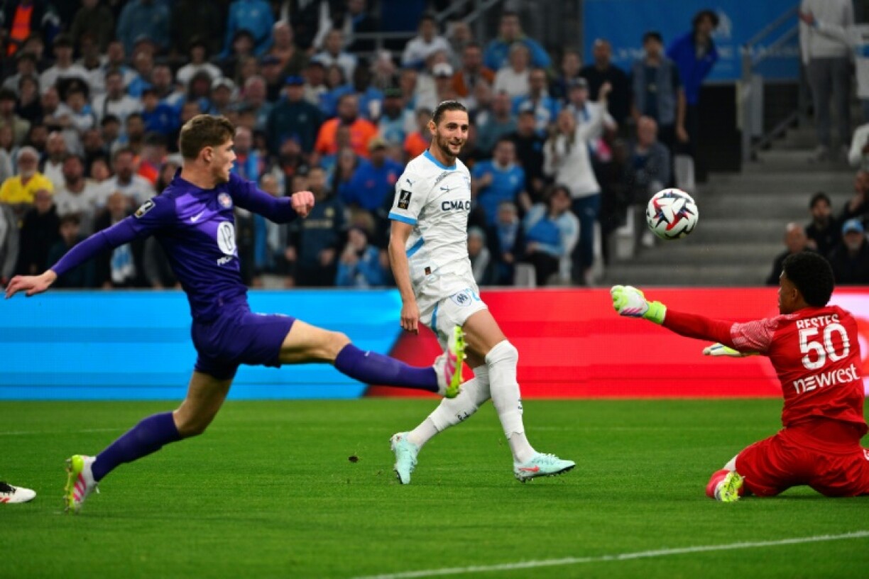 Adrien Rabiot lors de la victoire 3-2 de Marseille face à Toulouse en clôture de la 28e journée de Ligue 1 le 6 avril 2025 au stade Vélodrome. Après trois défaites de rang, l'OM a renoué avec la victoire et repris sa deuxième place