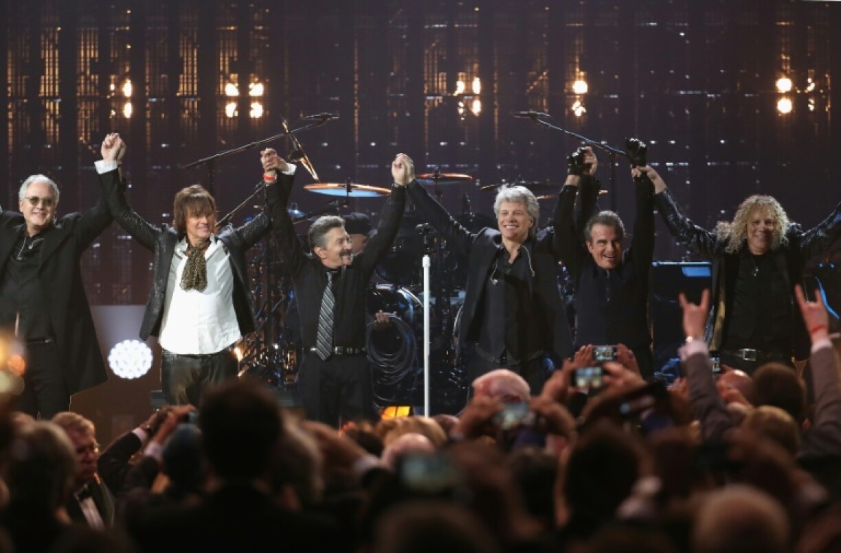 Den Hugh McDonald, Richie Sambora, Alec John Such, Jon Bon Jovi, Tico Torres an David Bryan am Abrëll 2018. (v.l.n.r)