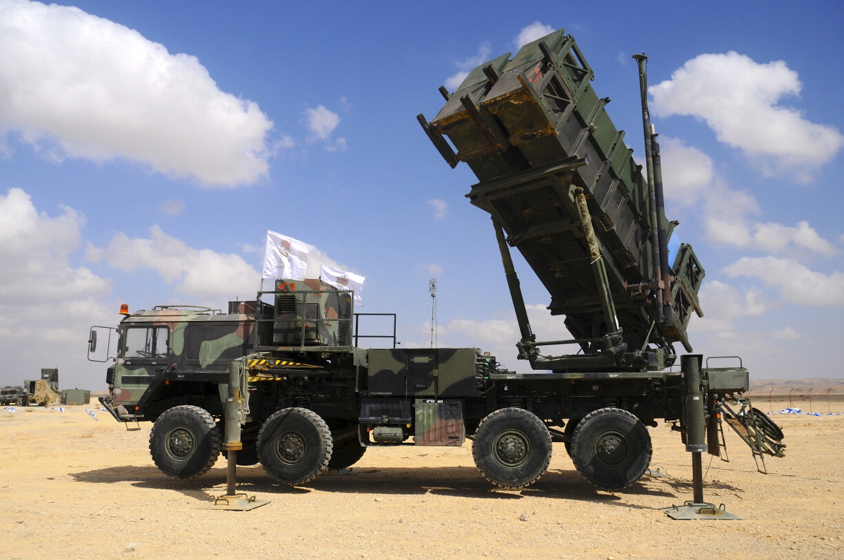 Patriot-Rakéiten, montéiert un engem Camion vun der israeelescher Arméi.