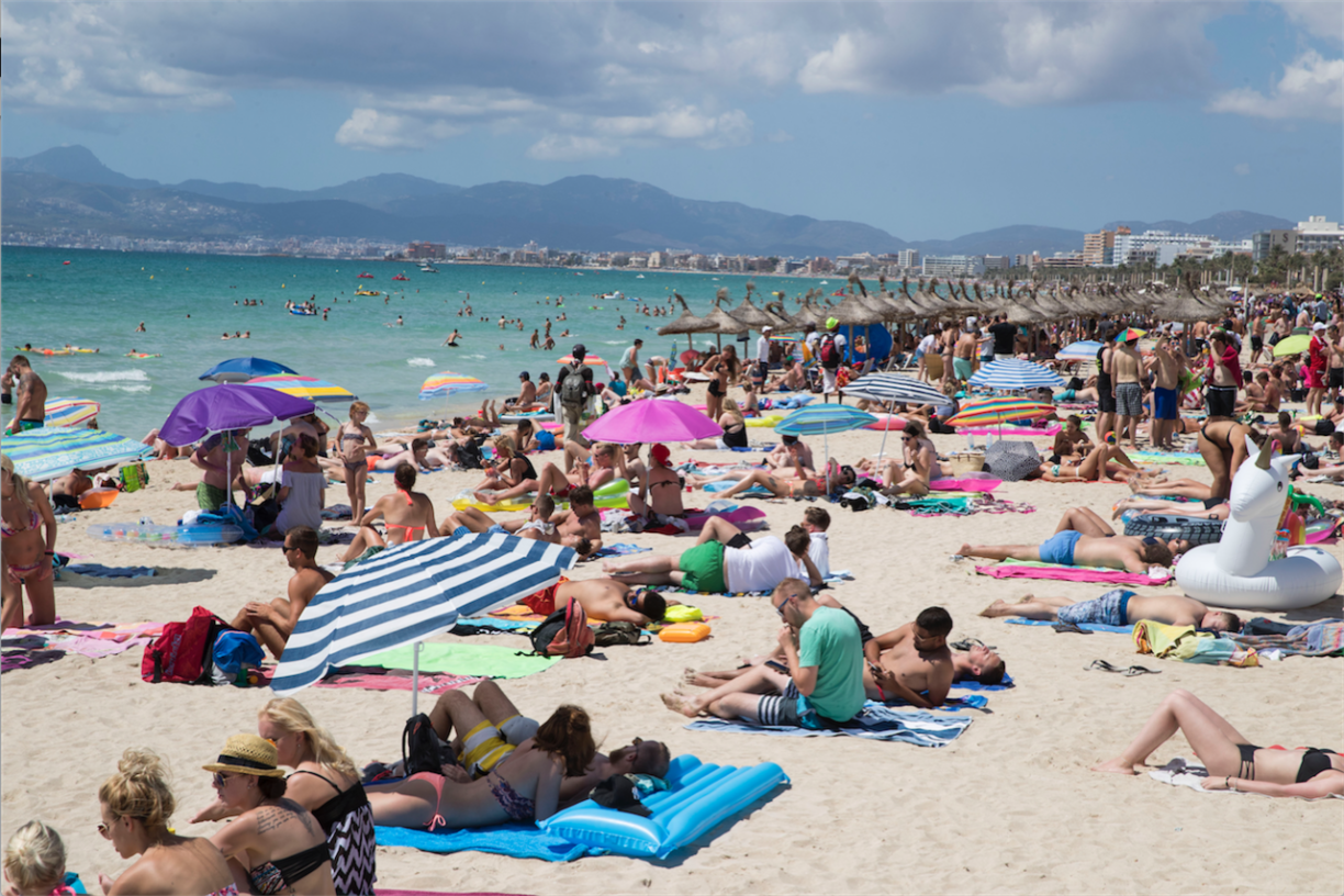 De nombreux Allemands aimeraient retourner sur les plages de Majorque... mais Madrid reste inflexible.