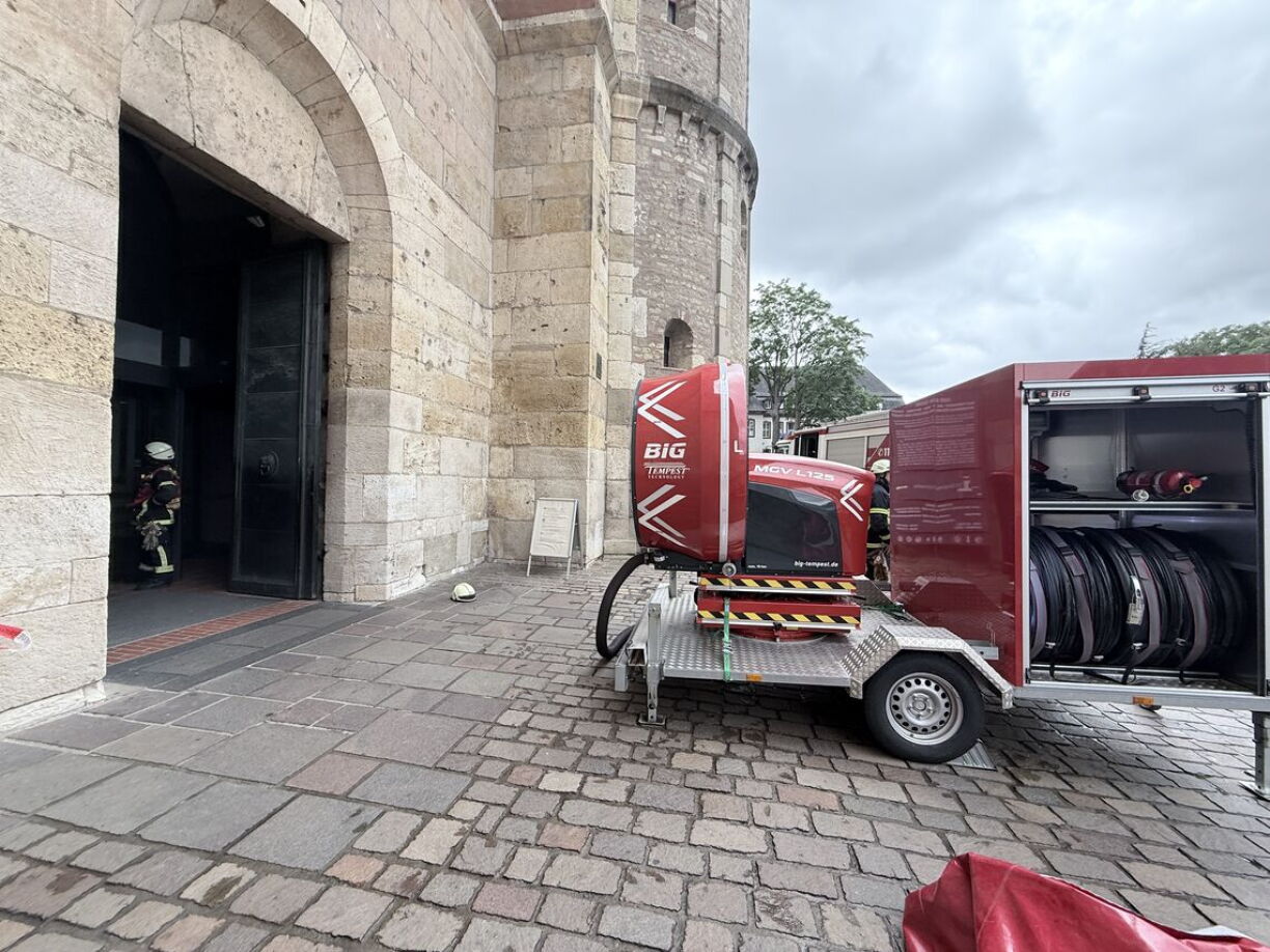 Den Tréierer Dom gouf en Dënschdeg evakuéiert.