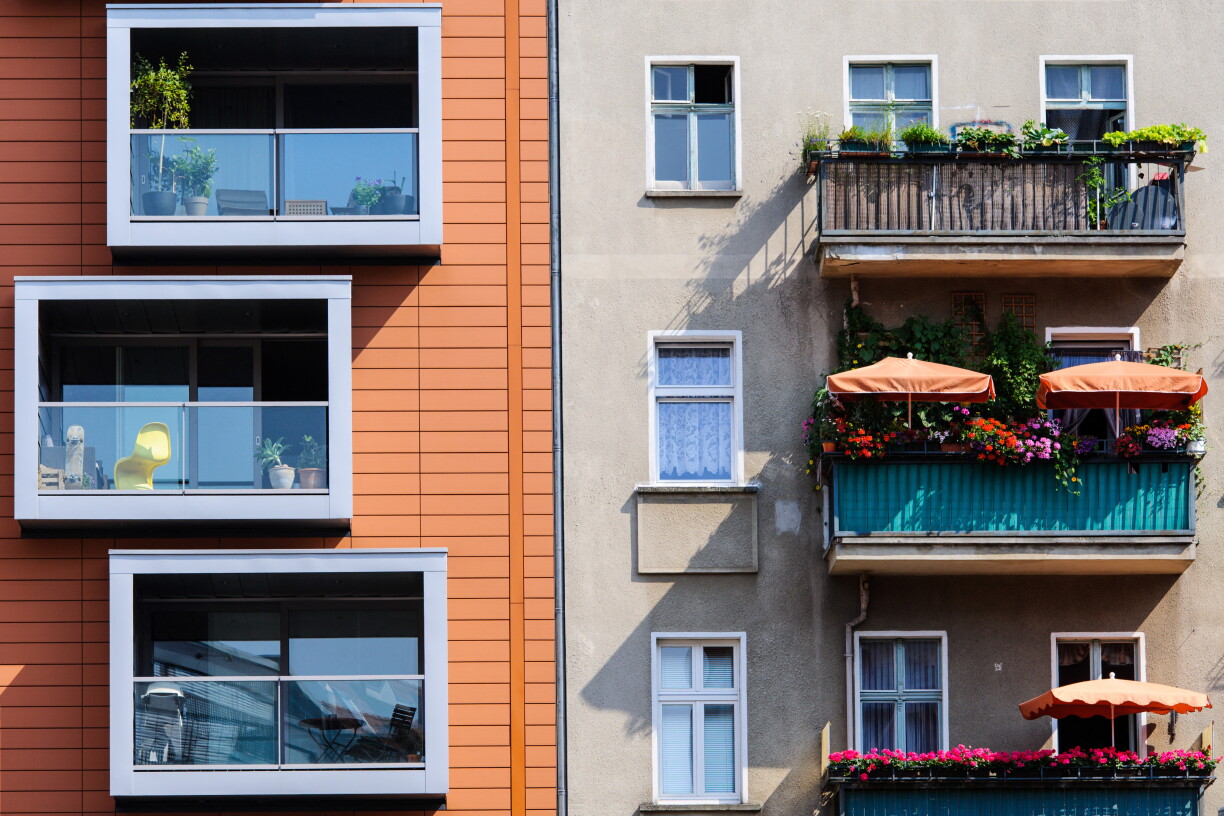 E Balcon am Berliner Staddeel Prenzlauer Berg.