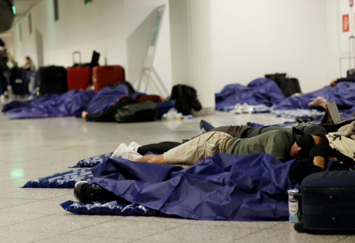 The latest shutdown affected over 6,500 passengers