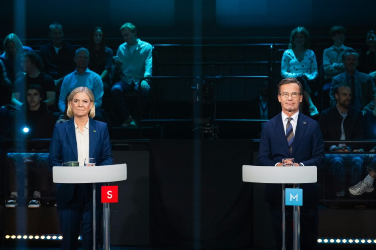 Magdalena Andersson (G) et Ulf Kristersson (D) candidats aux élections législatives de Suède, à Stockholm, le 10 septembre 2026