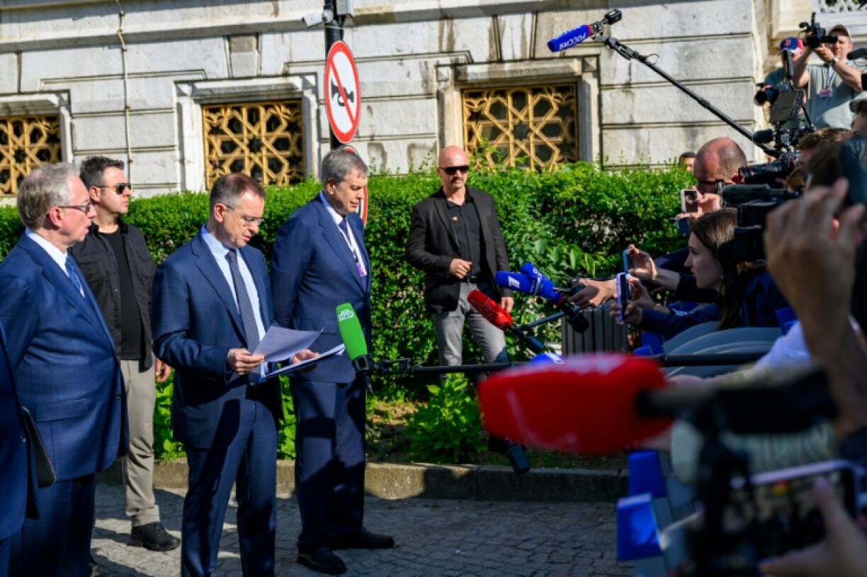 Russia's lead negotiator Vladimir Medinsky said both sides agreed another big prisoner swap