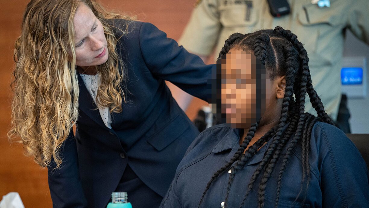 Une Américaine de 17 ans tue l'homme qui l'a violée: condamnée à verser 150.000 dollars à la famille, les dons affluent pour l'aider