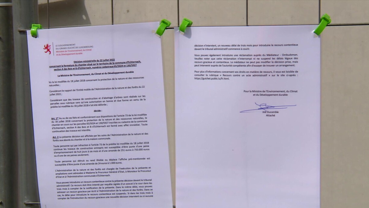 The above picture shows the notice that the Nature Administration has given to the workers at the construction site.