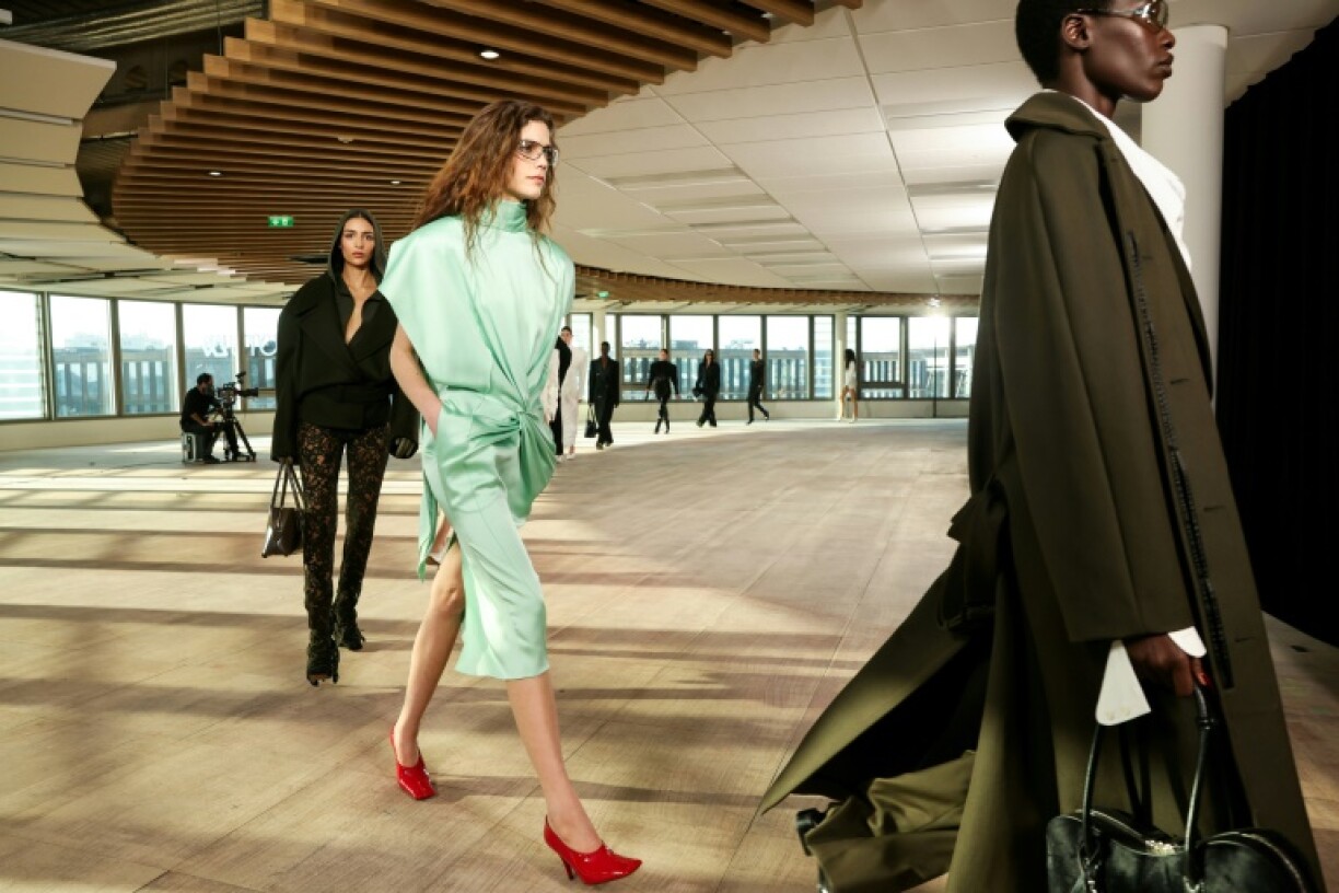 The Stella McCartney show took place in an office building, and was titled 'from laptop to lapdance'