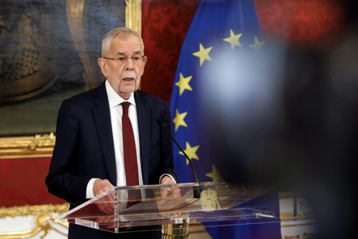 Bellen announced he would meet far-right Freedom Party (FPOe) leader Herbert Kickl on Monday for talks
