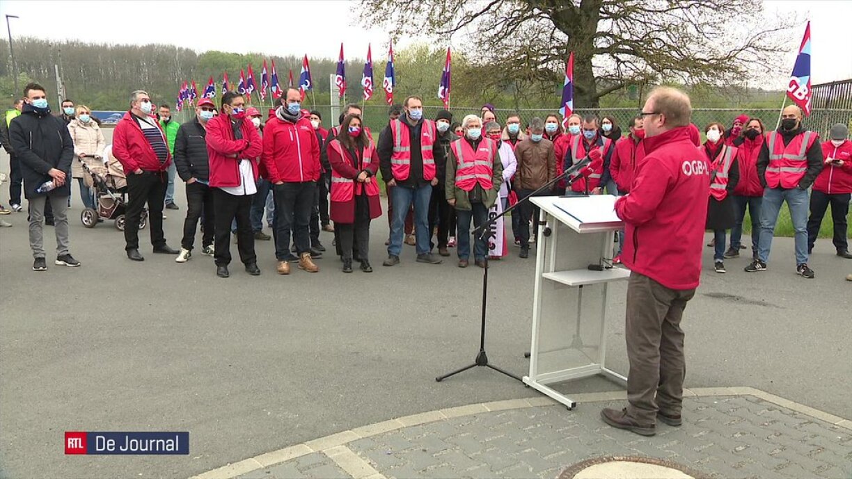 Foto vum Protestpiquet bei Eurofoil zu Diddeleng