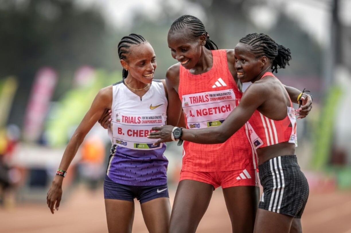 Janeth Chepngetich (R) took the scalps of world record holder Beatrice Chebet (L) and Agnes Jebet Ngetich (C) in the Kenyan trials to earn her place in the 10,000m for the World Championships
