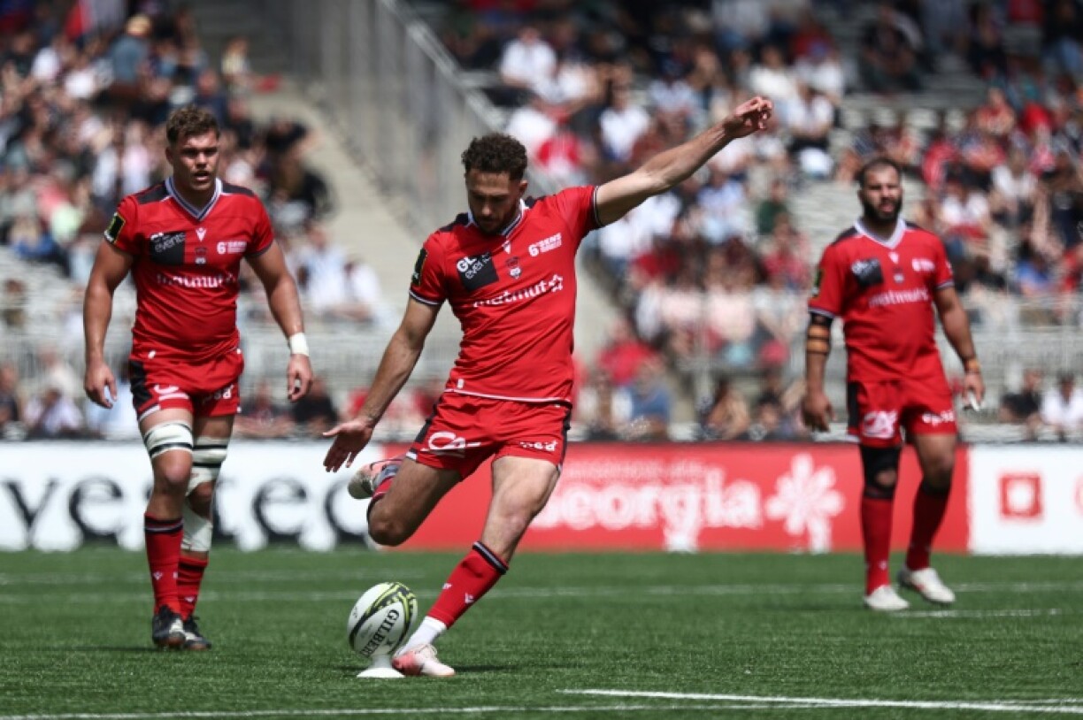 Leo Berdeu kicked 19 points for Lyon as they beat Racing92 29-15 to reach the Challenge Cup final
