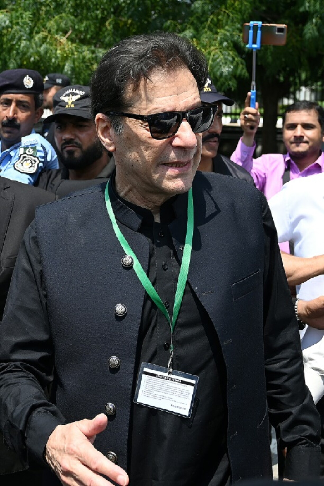 L'ex-Premier ministre pakistanais Imran Khan quitte la Cour Suprême à Islamabad le 24 juillet 2023