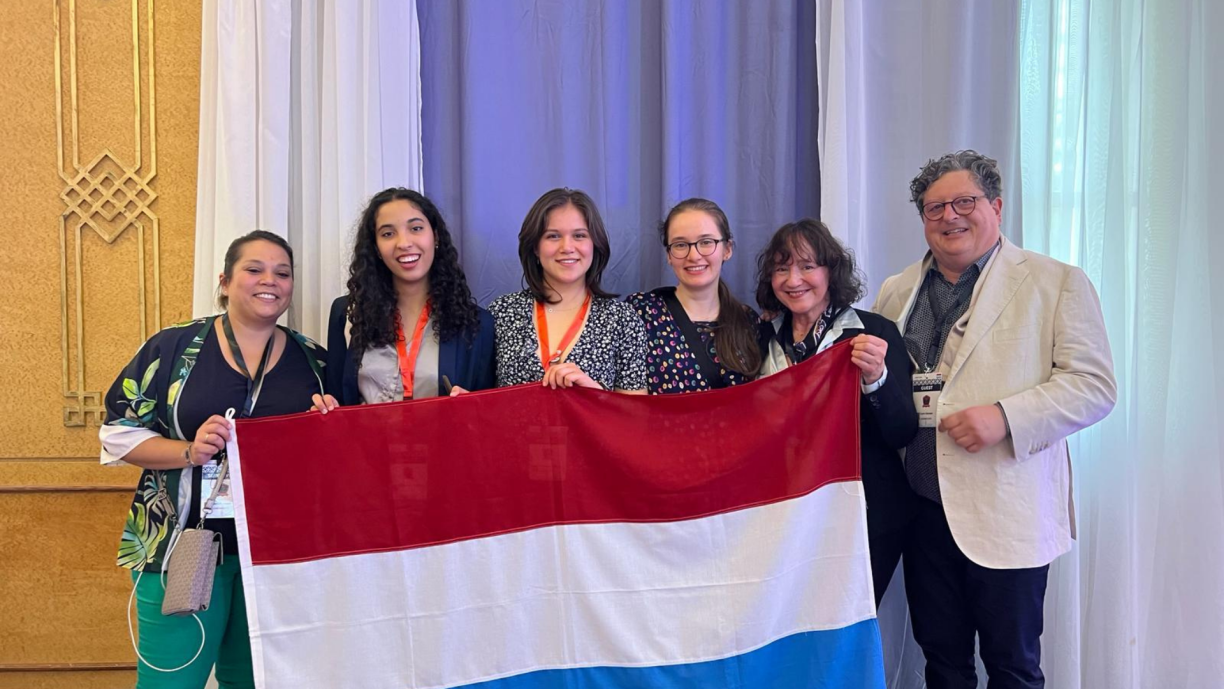 The delegation from Luxembourg (from left to right: Daniela Arcone, Séléna El Hafidi, Paula den Otter, Alexandra Senn, Simone Thill, and Carlo Hansen)