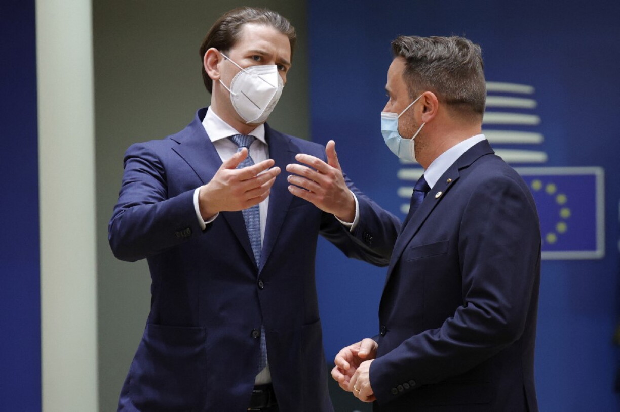 Le Premier ministre luxembourgeois et Sebastian Kurz, son homologue autrichien, au sommet européen à Bruxelles