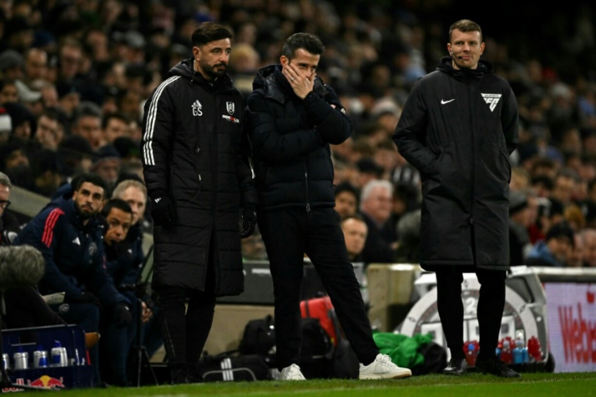 Manchester United manager Ruben Amorim (C) during Sunday's game at Fulham