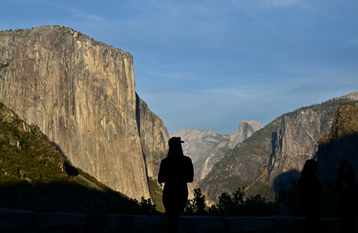 Die Regierung von US-Präsident Donald Trump prüft einem Medienbericht zufolge bereits seit mehr als einem Jahr die Möglichkeit, ein kleines Stück Land des Yosemite-Nationalparks an ein privates Immobilienunternehmen zu verkaufen.