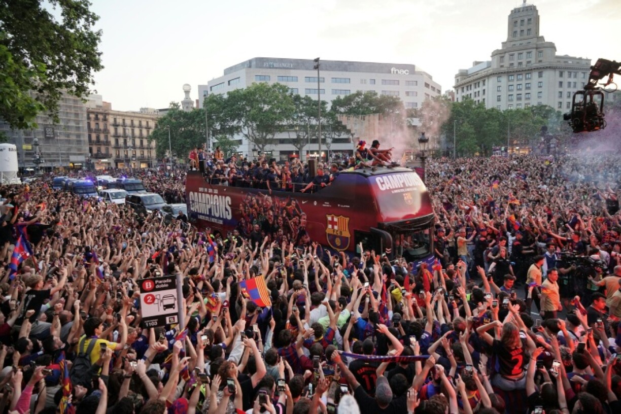 Spain's La Liga has agreed to move a game between champions Barcelona and Villarreal to Miami, Florida