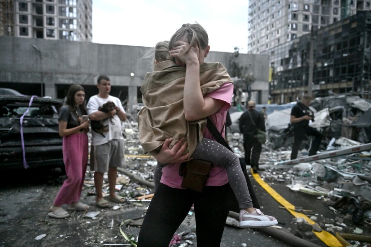 Après un bombardement russe à Kiev, le 6 juillet 2026