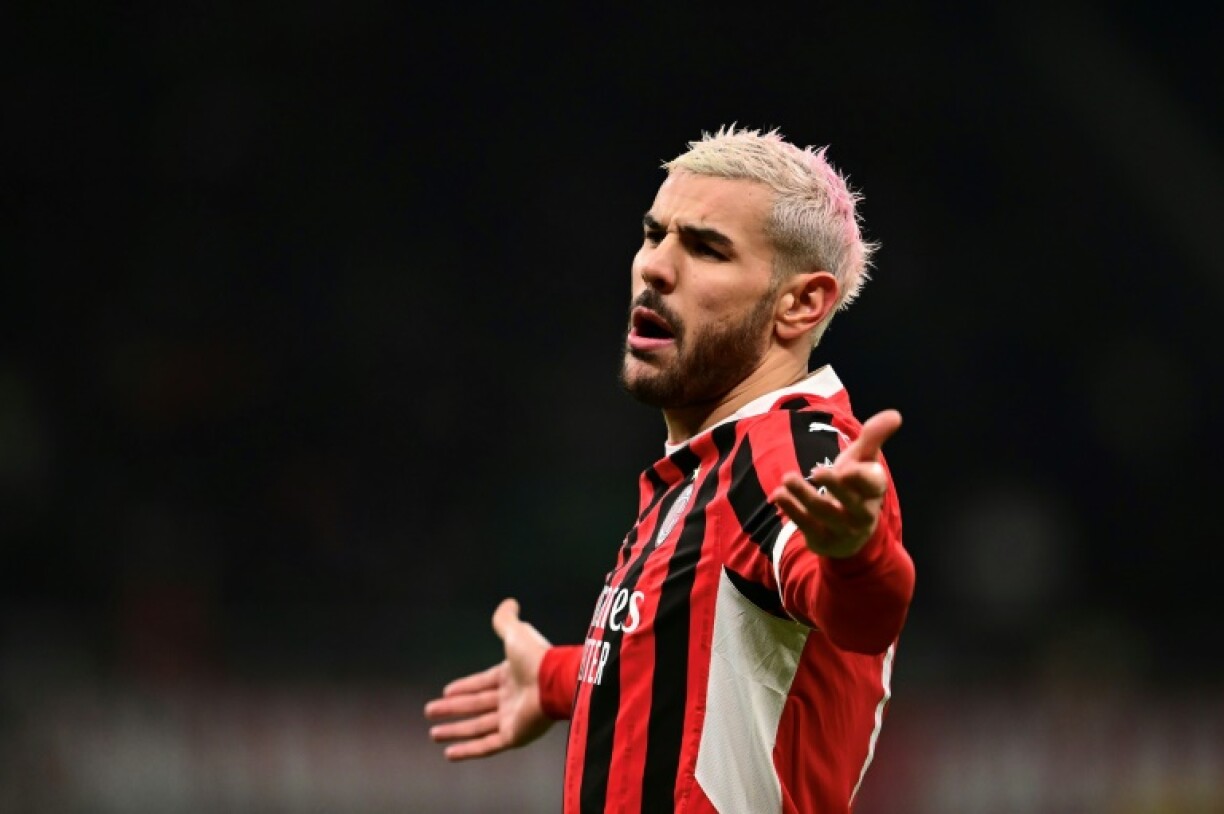 Theo Hernandez's sending off led to AC Milan's elimination at the hands of Feyenoord