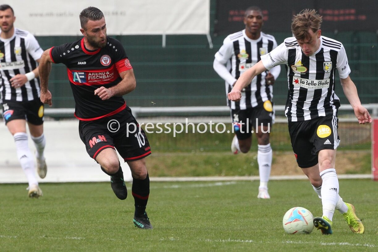 Une photo prise lors de la rencontre entre la Jeunesse Esch et Strassen le 2 mai 2021