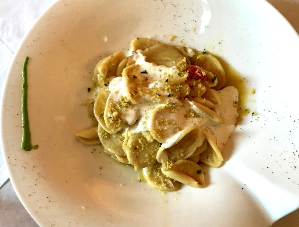 Strascinati, alici, burrata e Raffermo