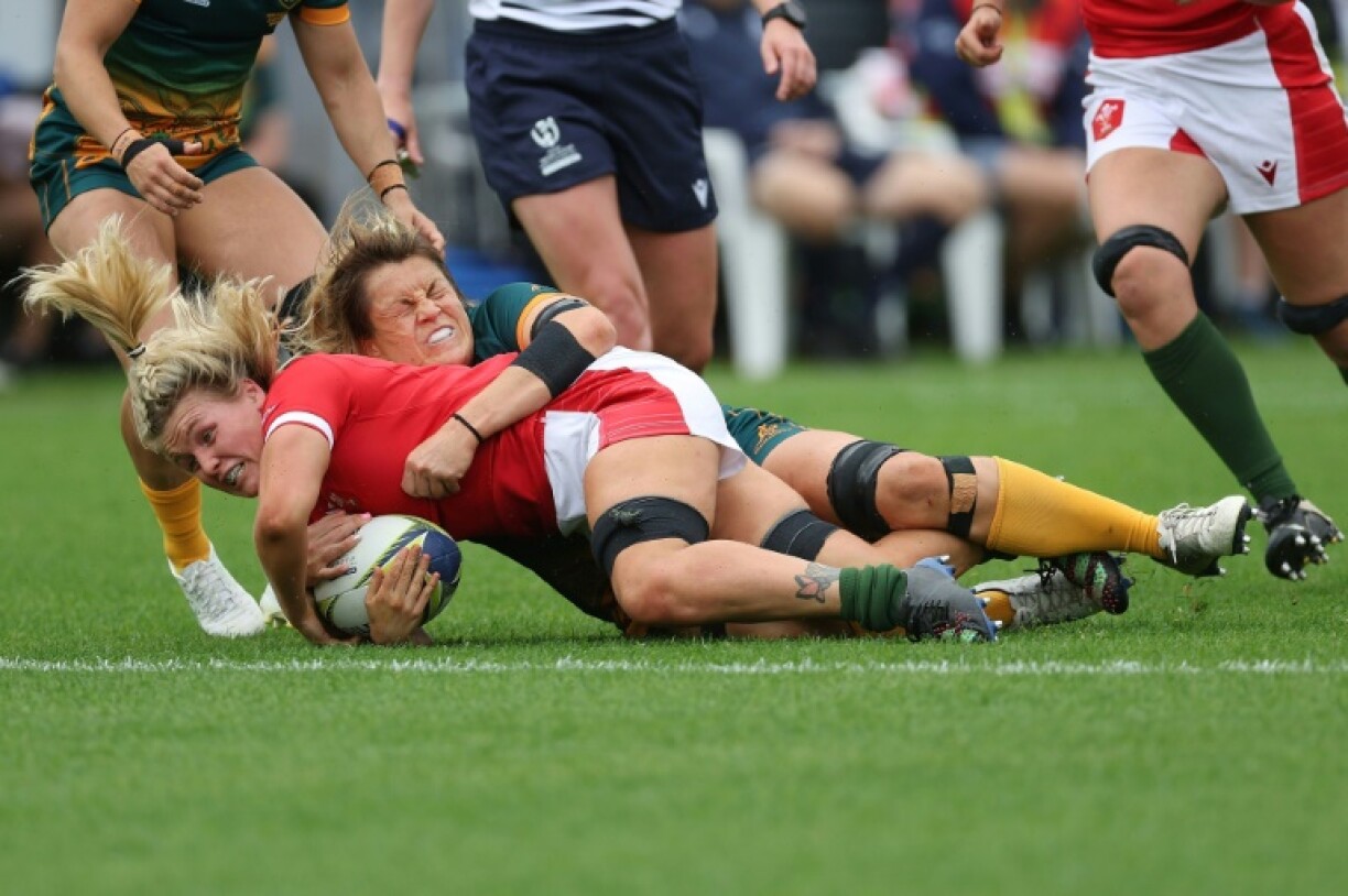 Wales co-captain Alex Callender (R)
