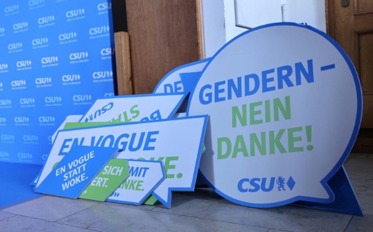 A CDU campaign sign reads 'no thanks' to gender sensitive language