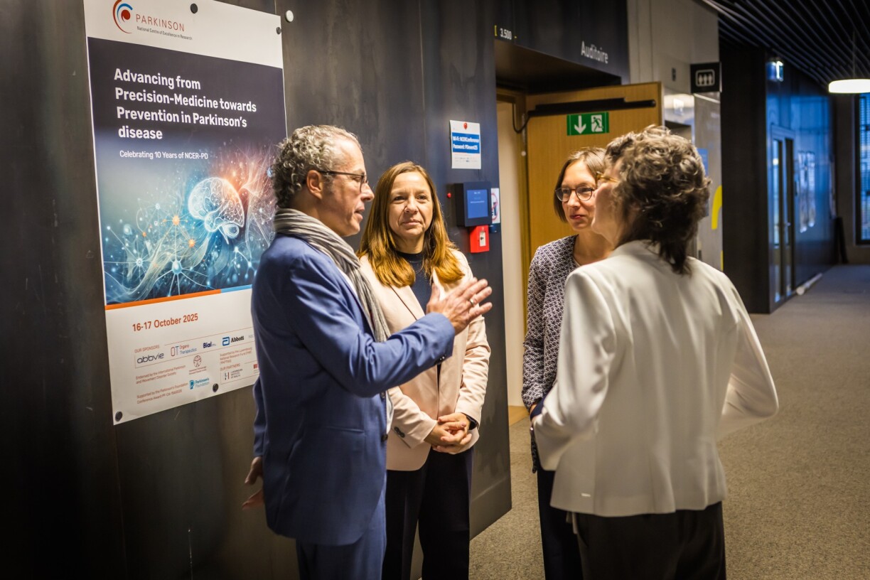 Prof. Krüger speaks with Minister of Research and Higher Education Dr. Stéphanie Obertin, University of Luxembourg's Vice-Rector for Research Prof. Simone Niclou, and CHL Deputy Director of Research Dr. Marianne Becker.