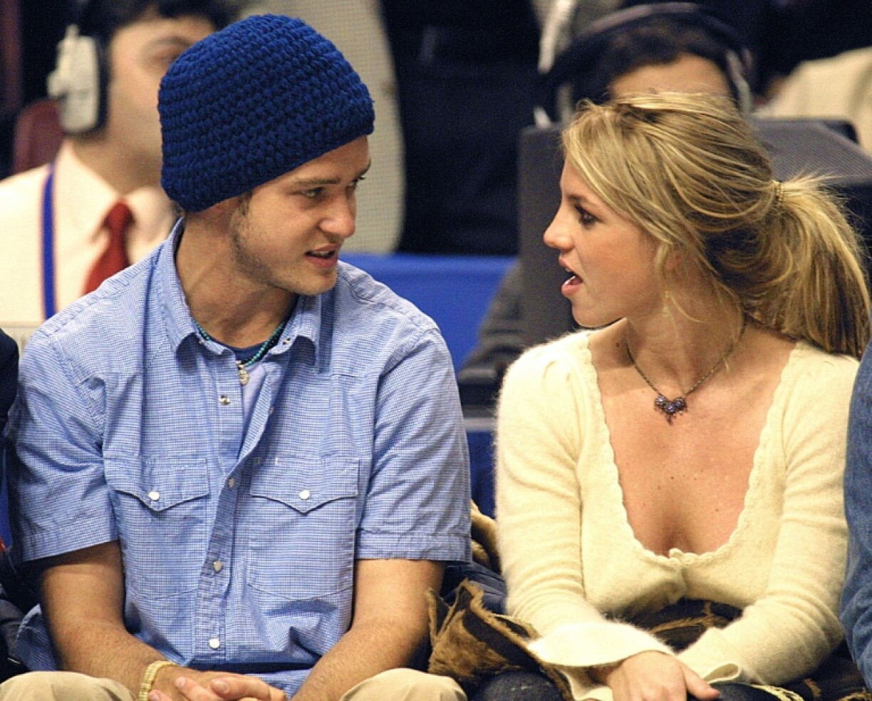 Justin Timberlake et Britney Spears au All-Star Game de la NBA, à Philadelphie, le 10 février 2002