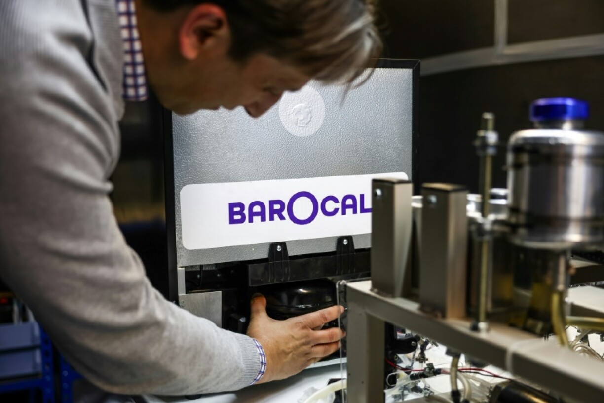 Barocal's founder Xavier Moya demonstrates its prototype cooling technology