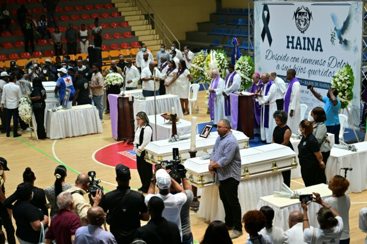 Over 200 people died when the roof of the Jet Set nightclub crashed down