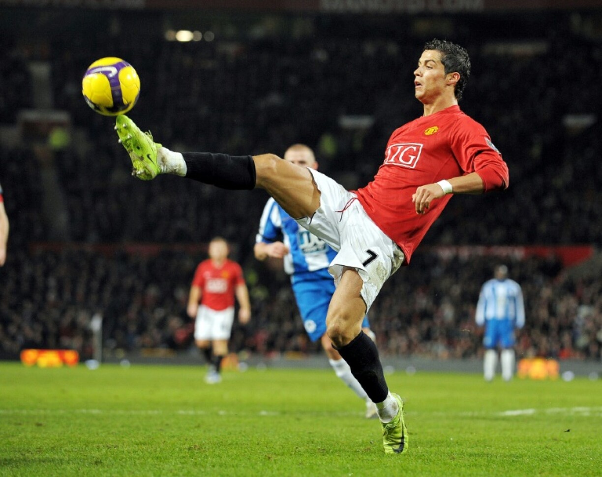 L'attaquant portugais de Manchester United, Cristiano Ronaldo, lors du match de Premier League à domicile contre Wigan, le 14 janvier 2009 au Stade d'Old Trafford