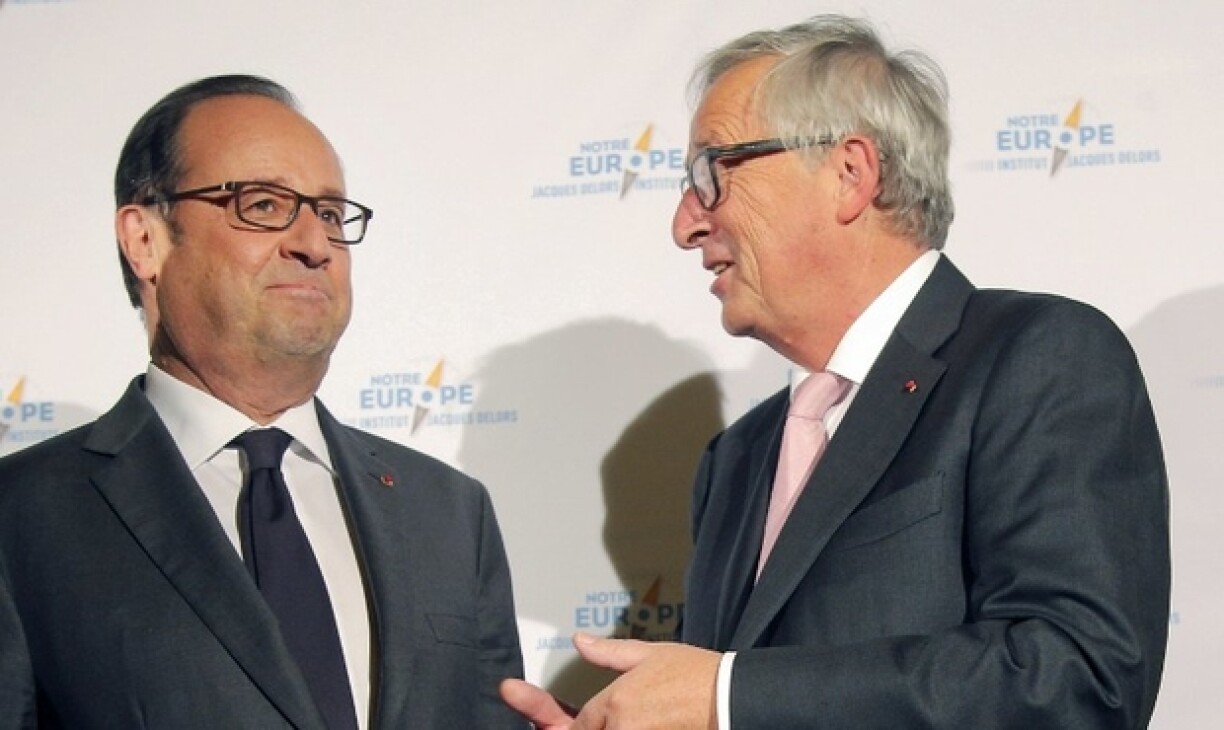 François Hollande et Jean-Claude Juncker lors de l'anniversaire de l'institut Jacques Delors en octobre 2016.