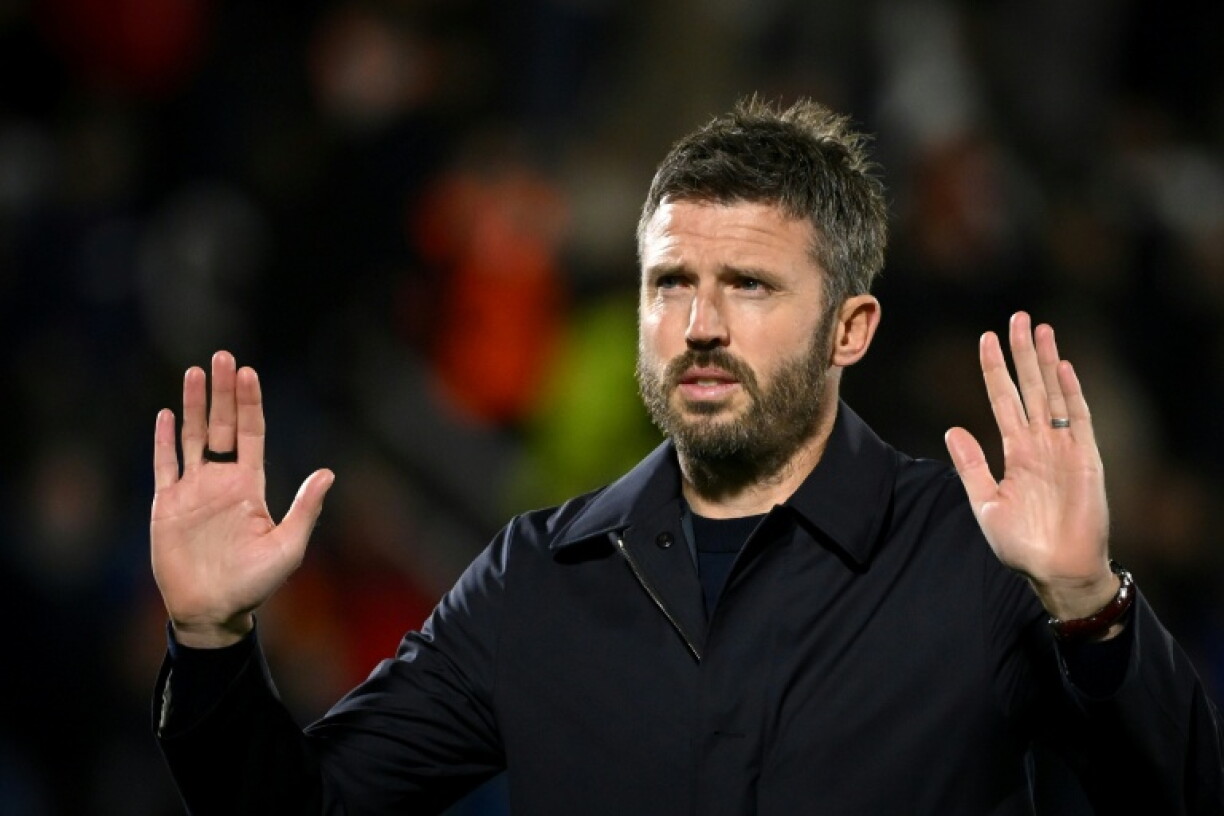 Manchester United manager Michael Carrick reacts after his team's 4-1 defeat to Como in the Champions League