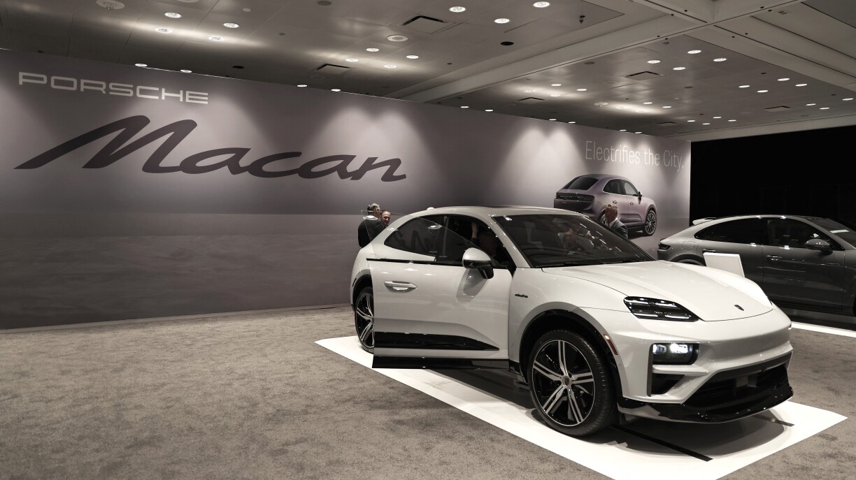 Et ass ni ze spéit fir den éischte Porsche, huet sech d'Koppel geduecht