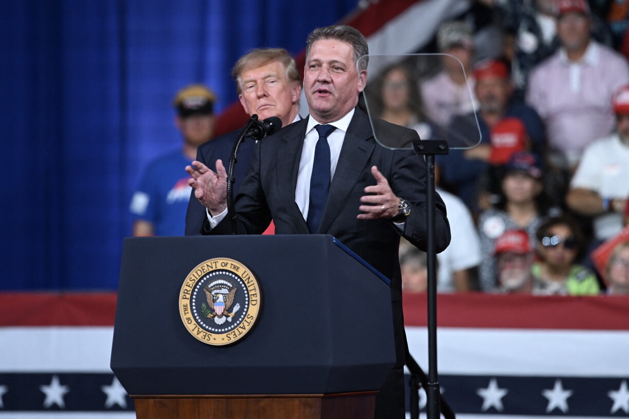 Den Audi-Chef Gernot Döllner huet um Walkampfevenement vum Donald Trump zu Perry am US-Bundesstaat Georgia annoncéiert, datt seng Firma an der Regioun e Wierk wäert opriichten.