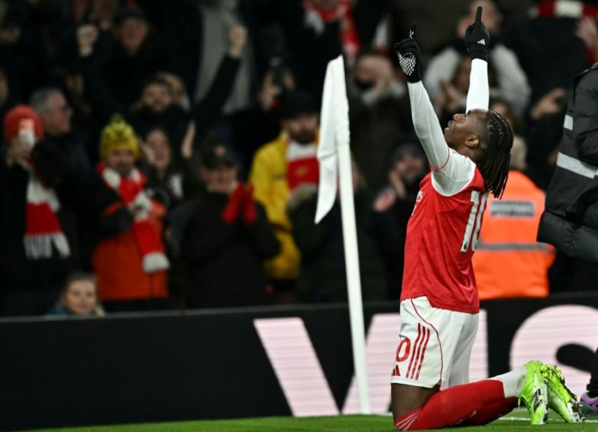 Arsenal midfielder Eberechi Eze celebrates scoring against Tottenham